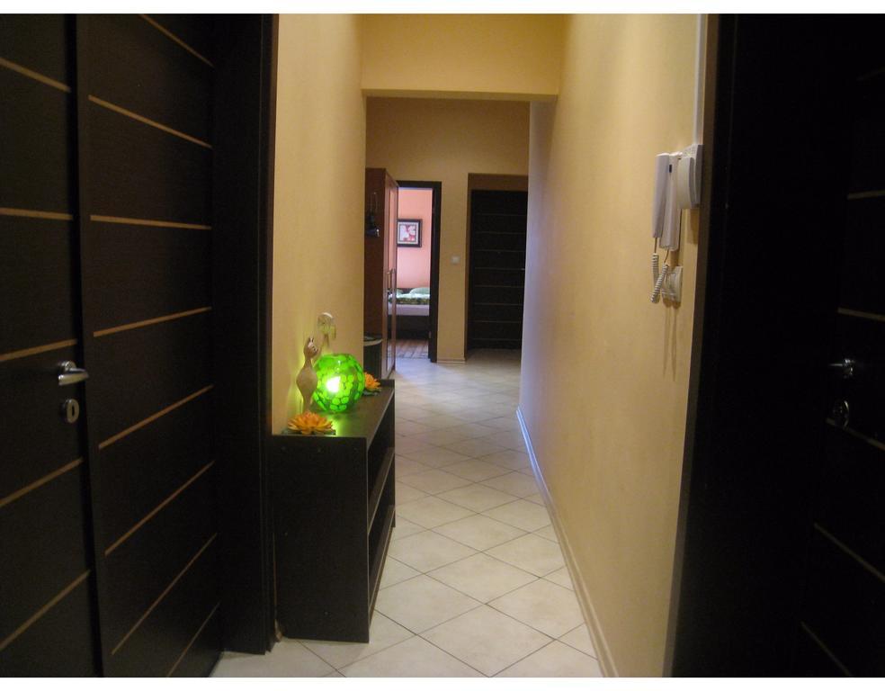 Elegance On A Budget - Rooms For Rent In Sofia Center Eksteriør billede